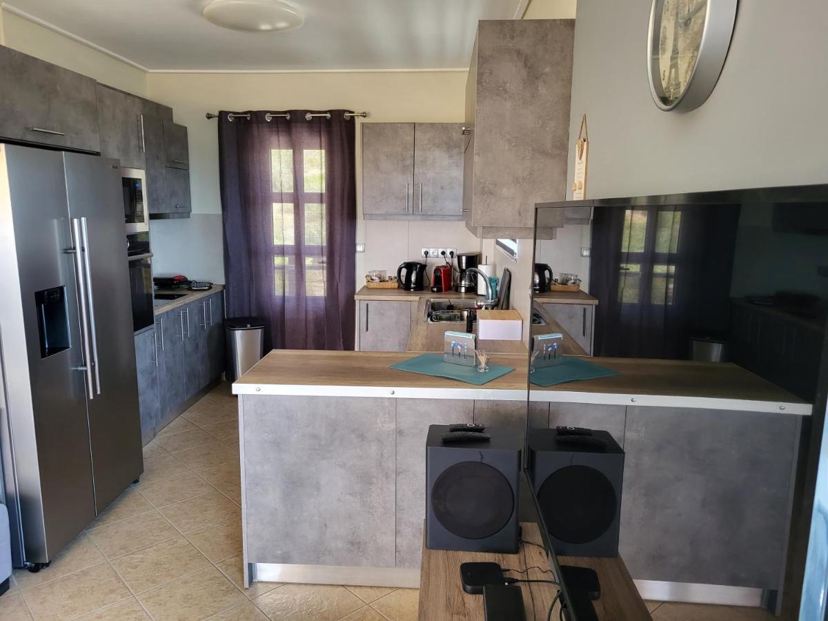 "Stergiou Luxury Apartment 2Nd Floor" Με Κοινη Πισινα Saronida Exteriör bild